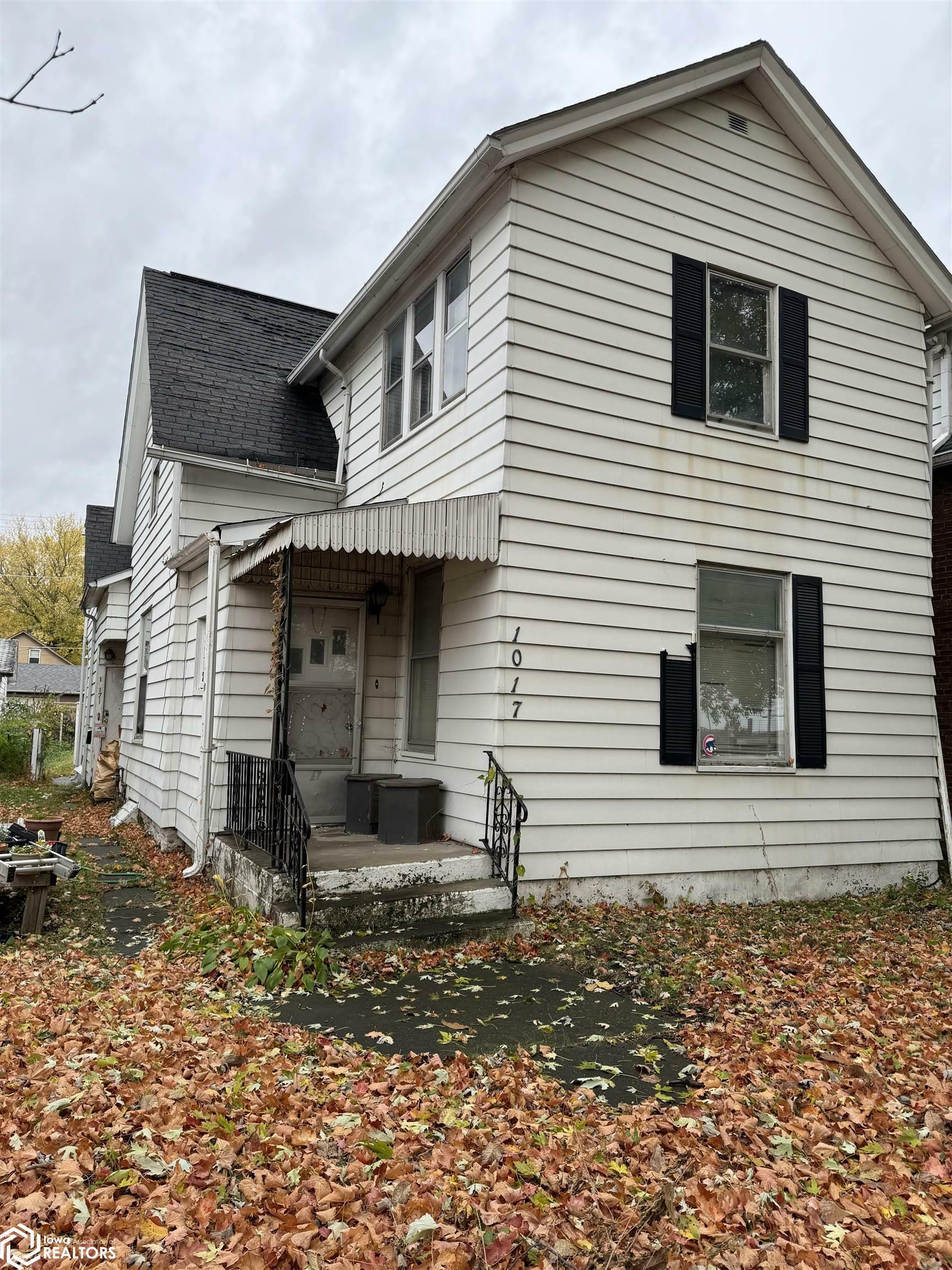 Property Photo: 1017 Avenue G IA 52627
