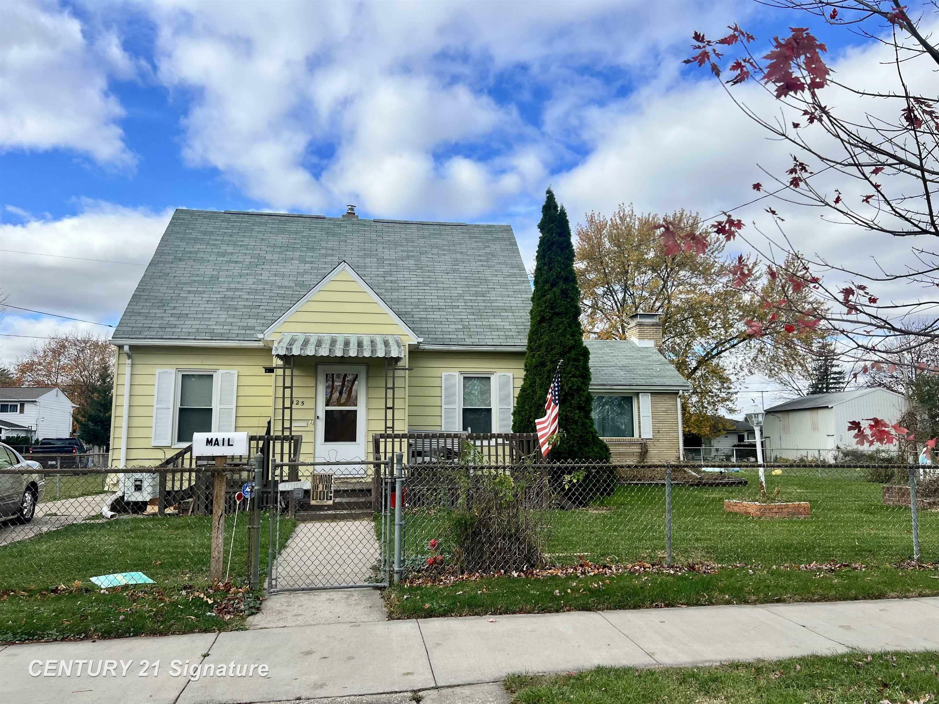 Property Photo:  125 S 21st Street  MI 48601 