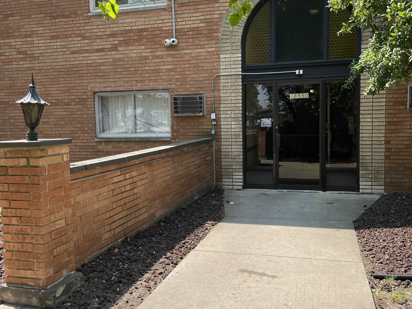 Property Photo:  18550 Torrence Avenue 28  IL 60438 