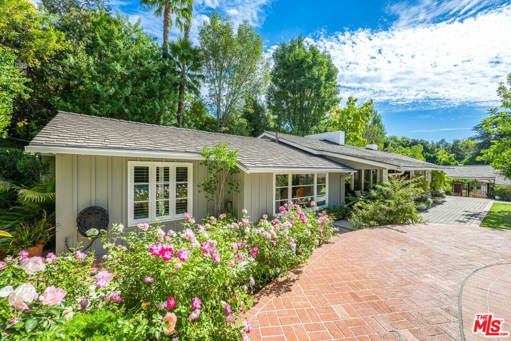 16475 Garvin Drive  Encino CA 91436 photo