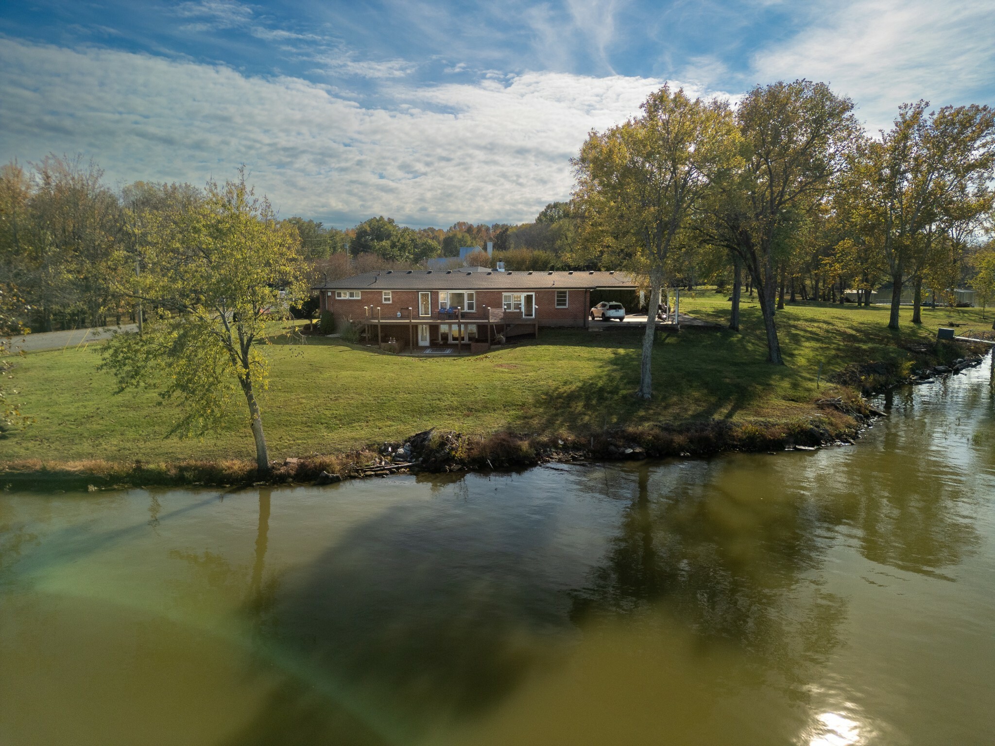 Property Photo:  170 Lake Dr  TN 37087 