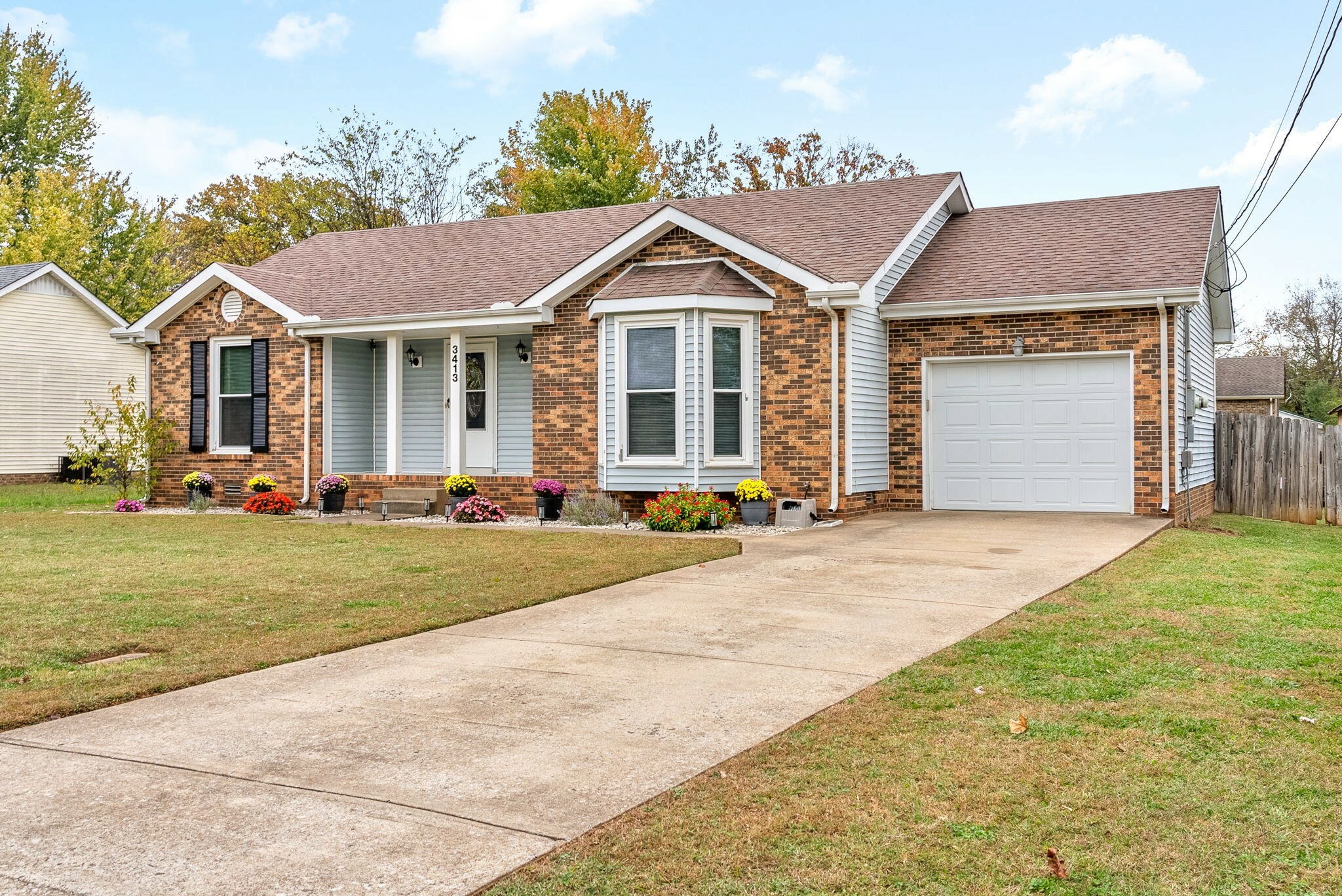 Property Photo:  3413 Oak Park Dr  TN 37042 