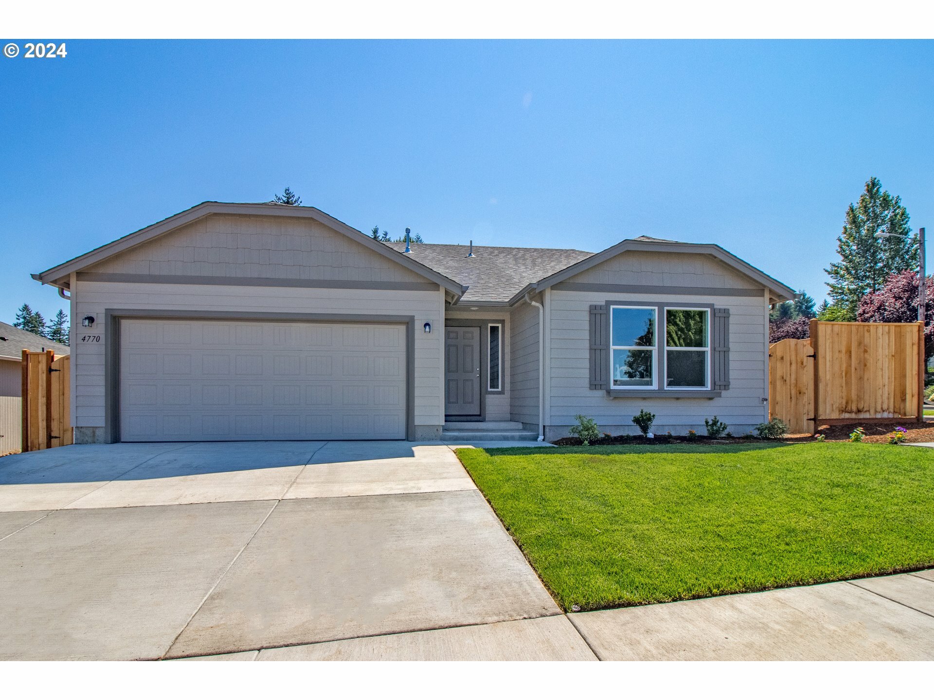 4991 Cedar View Dr  Springfield OR 97478 photo