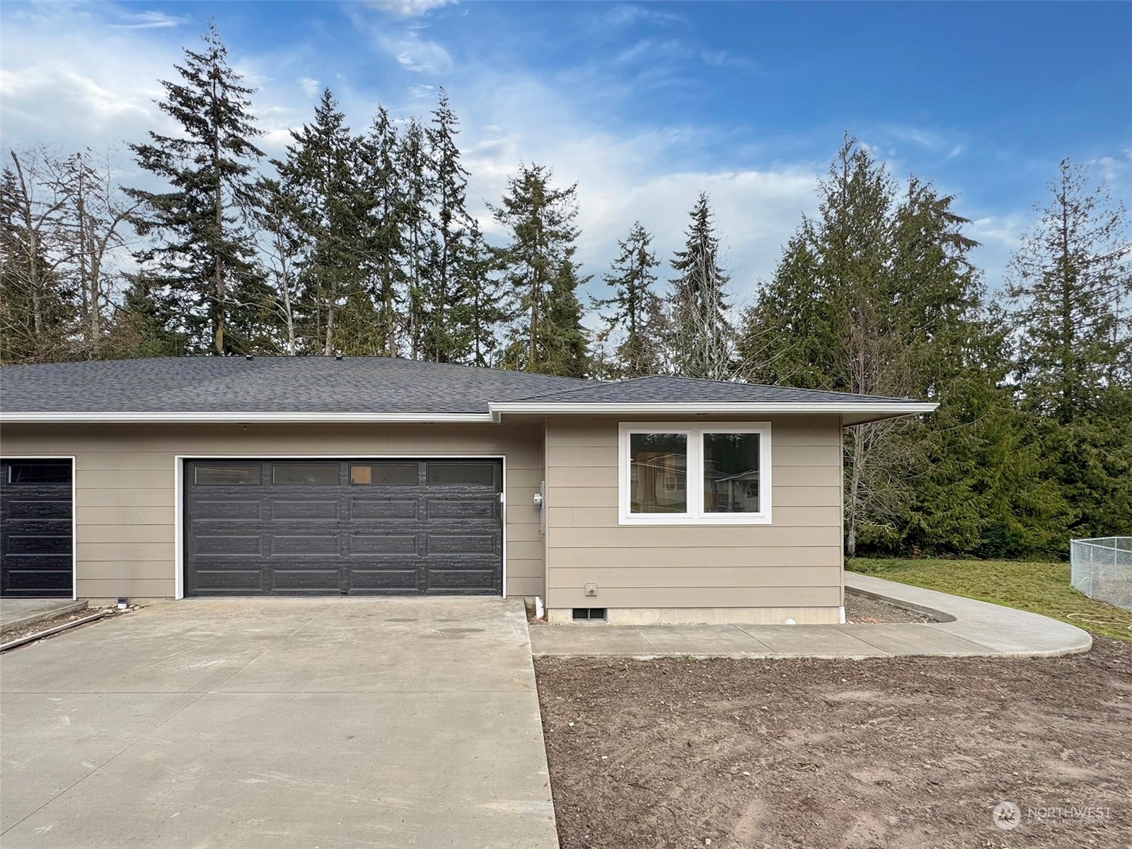 Property Photo:  1531  Discovery Loop  WA 98363 