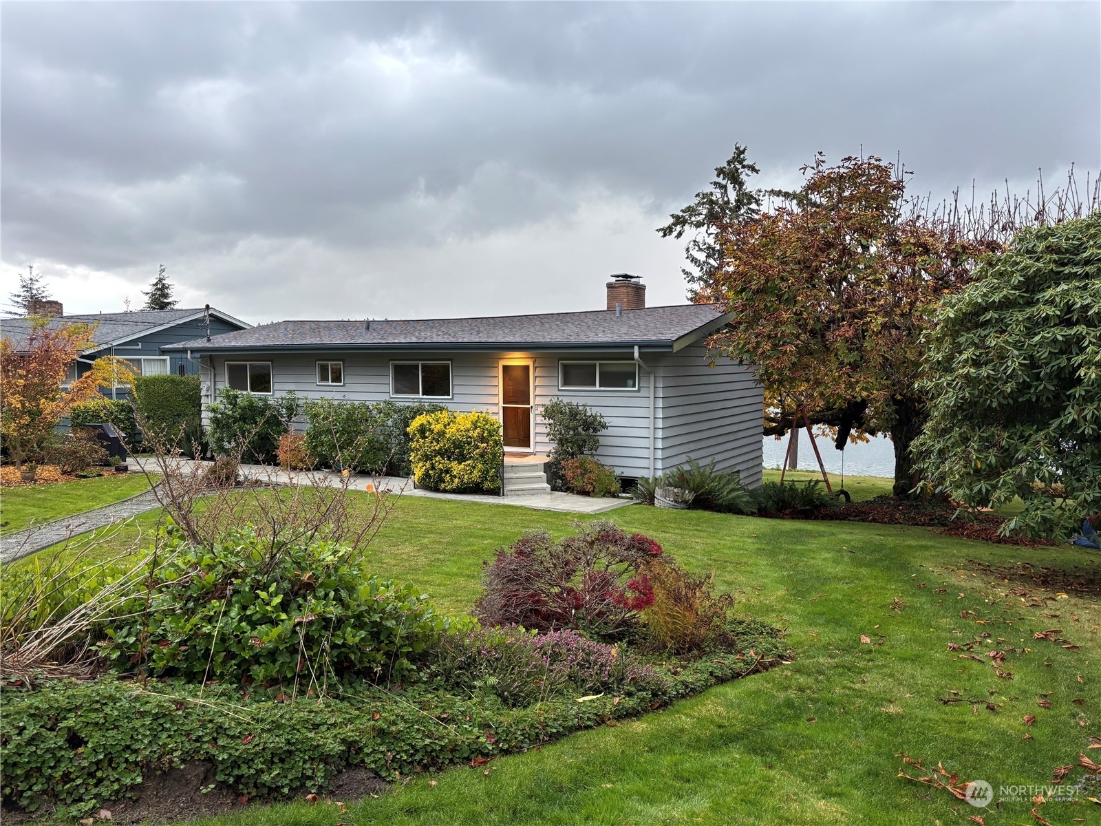 Property Photo:  22731 Kingsbury Road SW  WA 98070 