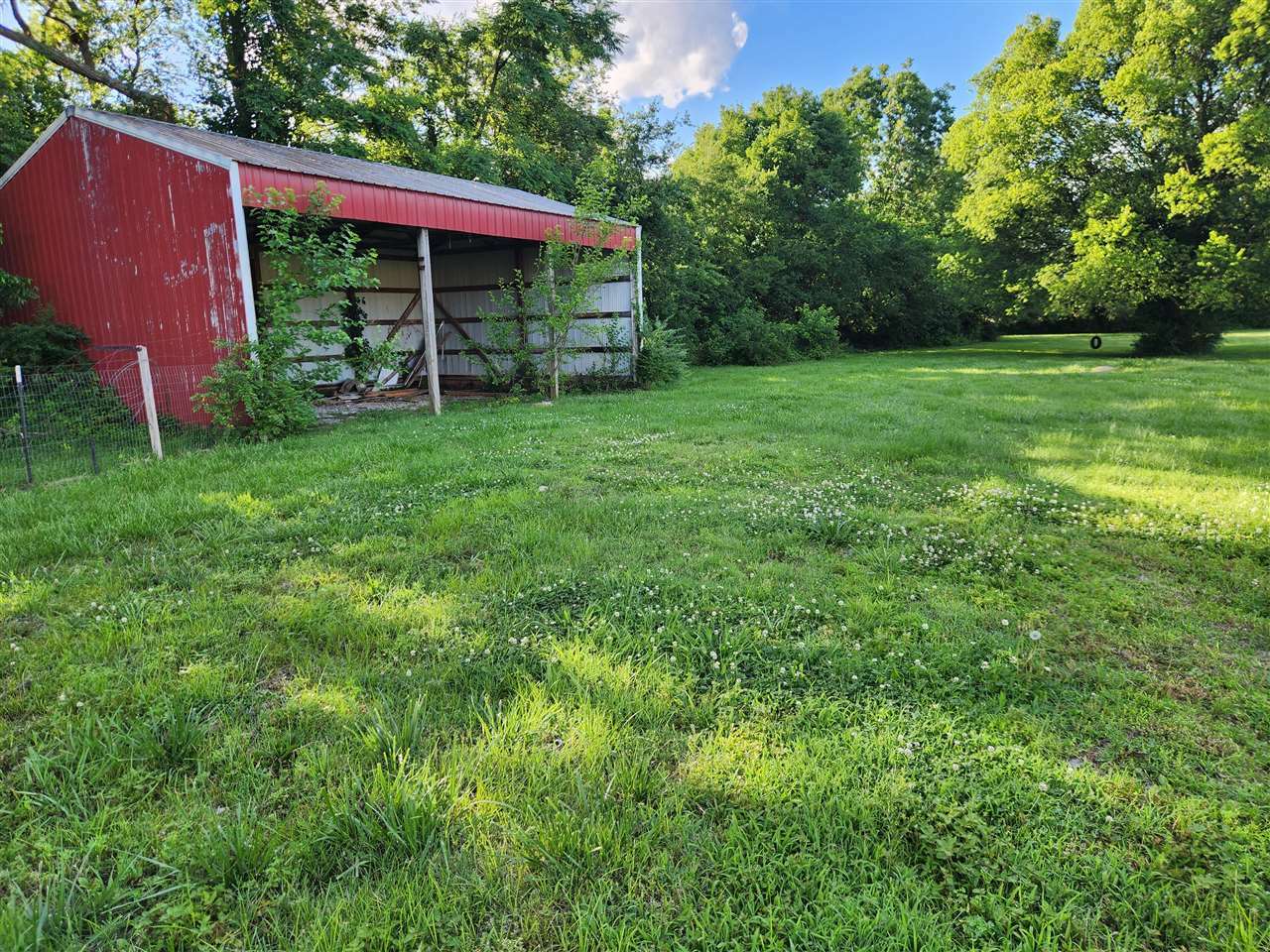 Property Photo:  1014 W Cedar Street  KY 42134 