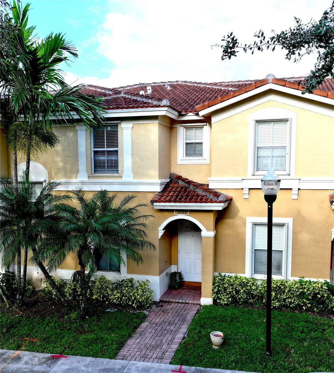 Property Photo:  3011 SW 128th Ave 102  FL 33027 