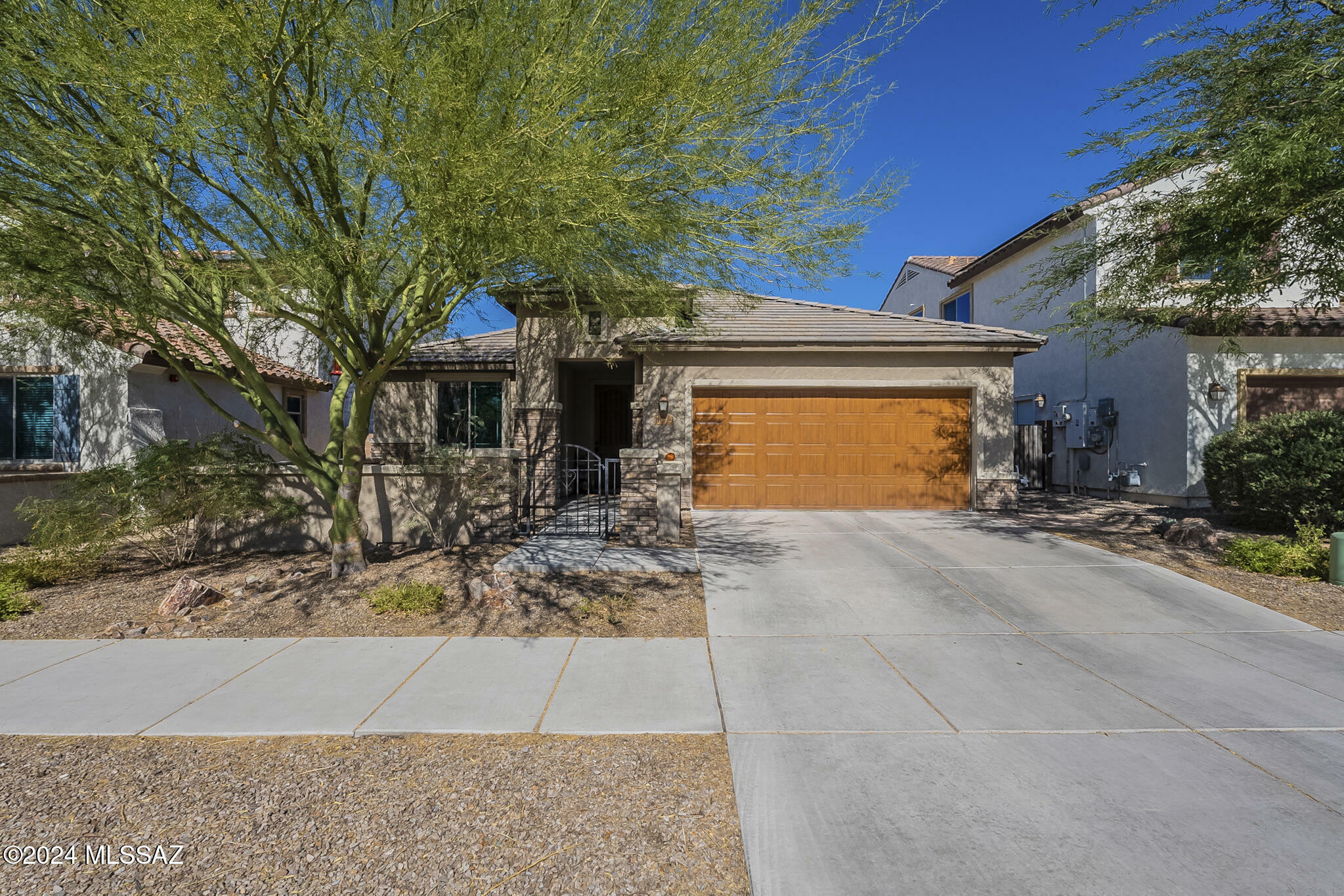 Property Photo:  10929 E Roscommon Street  AZ 85747 