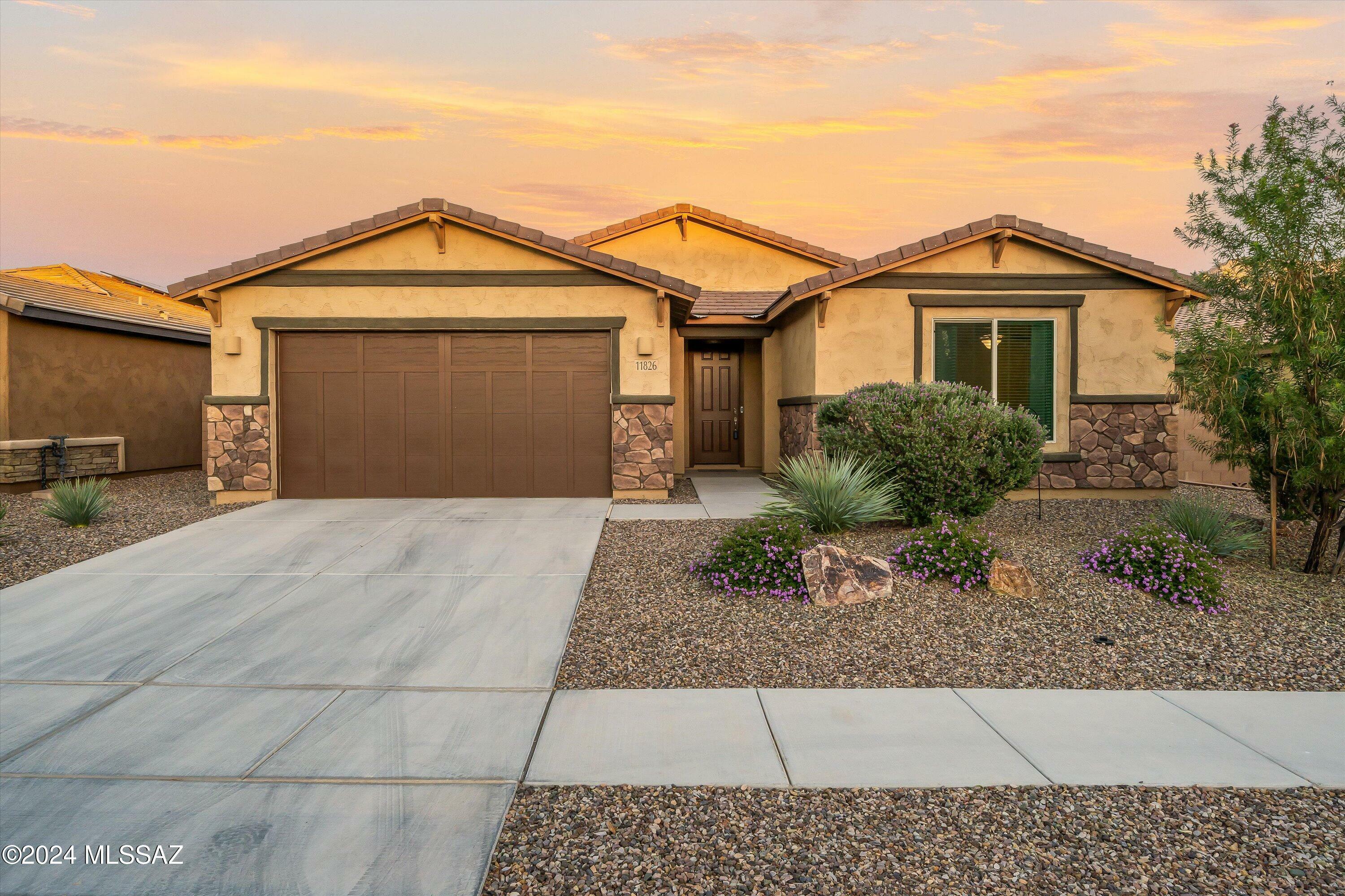 11826 N Silverscape Drive  Tucson AZ 85737 photo