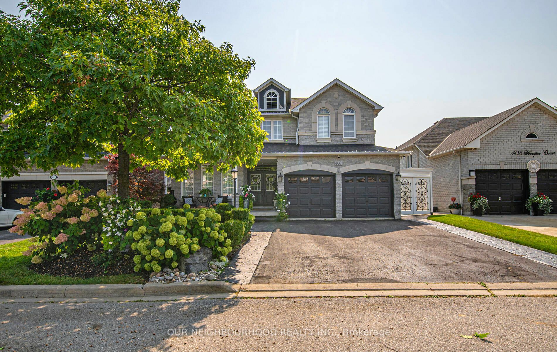 Property Photo:  407 Frontier Crt  ON L1W 4B1 