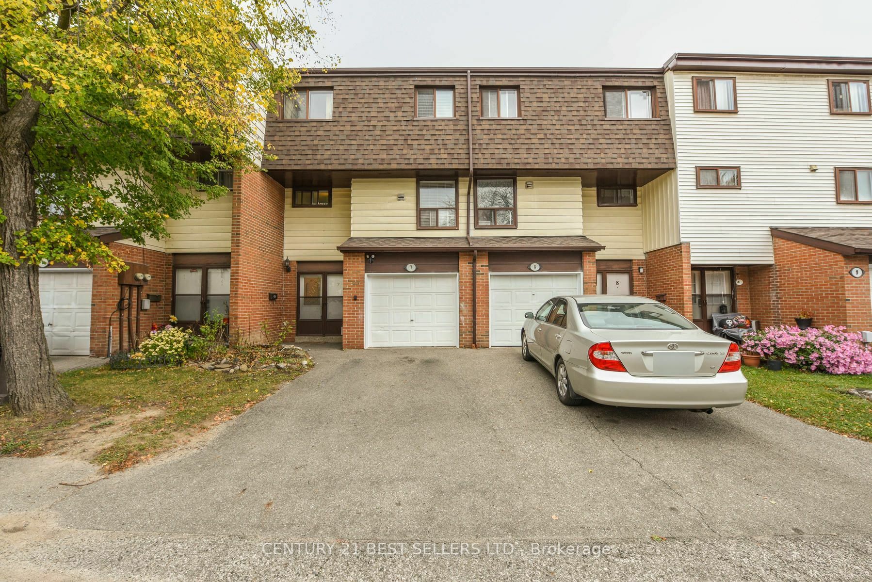 Property Photo:  180 Mississauga Valley Blvd 7  ON L5A 3M2 