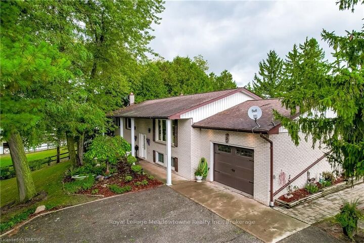 Property Photo: 1602 6 Highway N ON L8N 2Z7