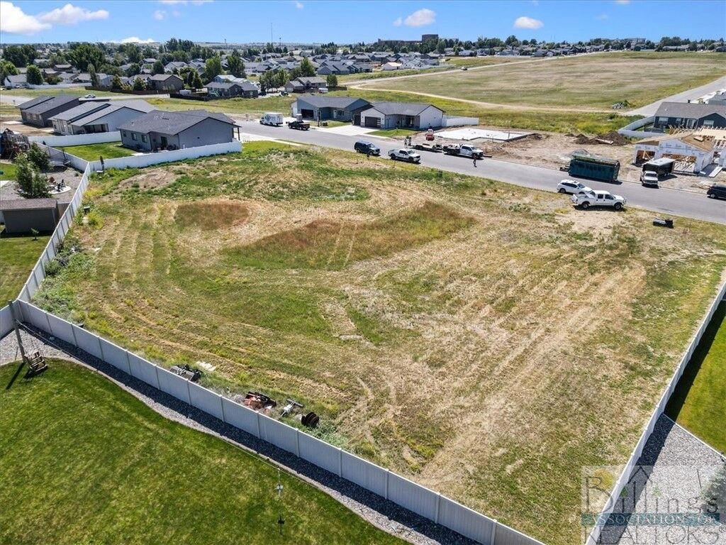 Property Photo: 2067 Gleneagles Boulevard MT 59105