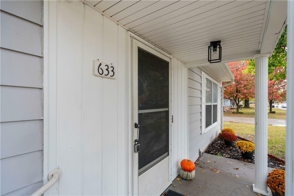 Property Photo:  633 W Beech Street  KS 67301 