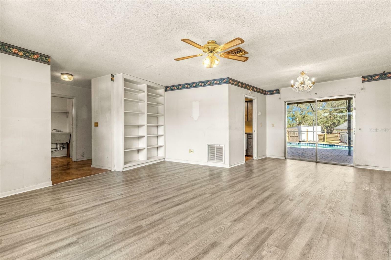 Property Photo: 1714 Orange Hill Way FL 33510