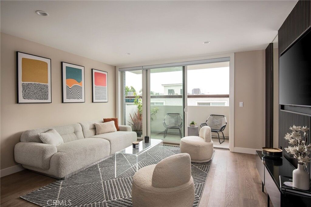 Property Photo: 380 Cordova Street 205 CA 91101
