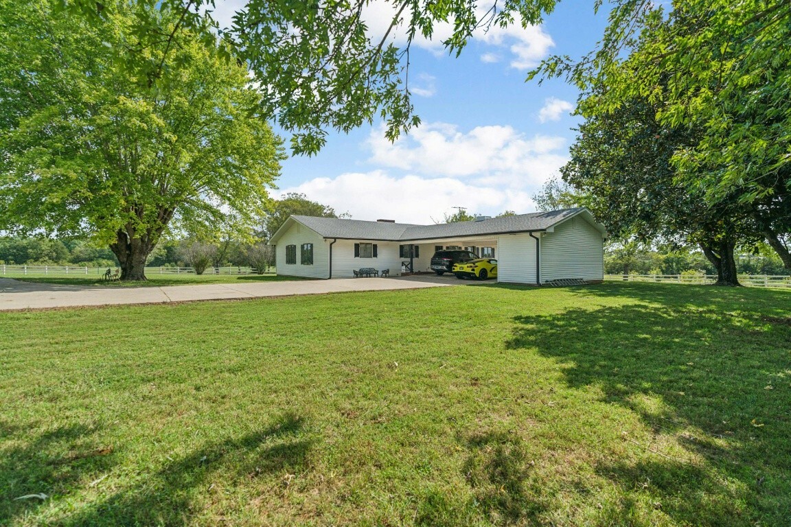 Property Photo:  3124 Hwy 231 North  TN 37160 