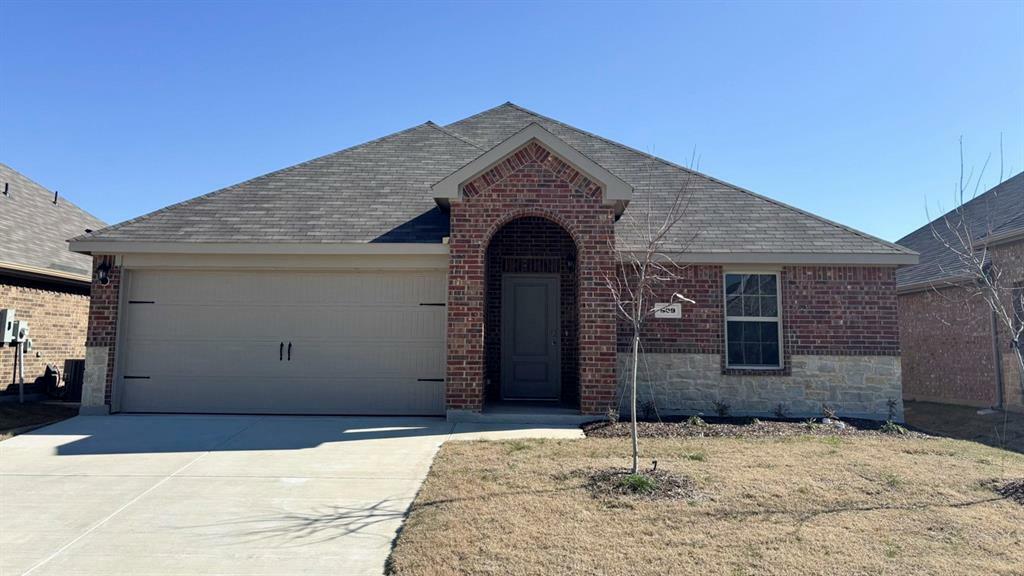 Property Photo:  809 Birch Drive  TX 75119 