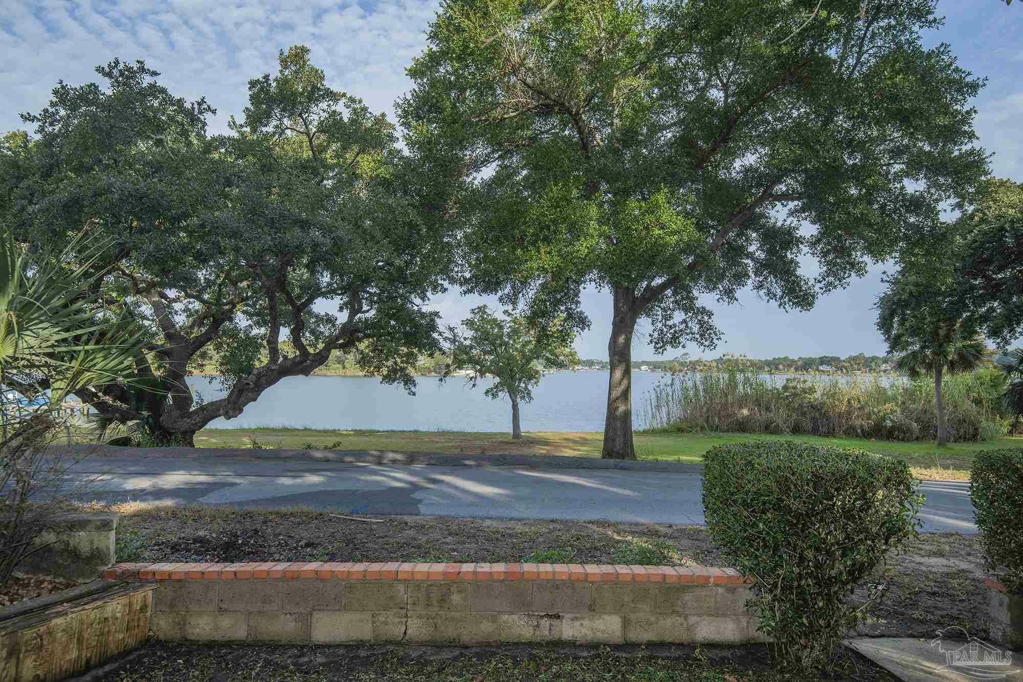 Property Photo:  900 Bayou Blvd  FL 32503 