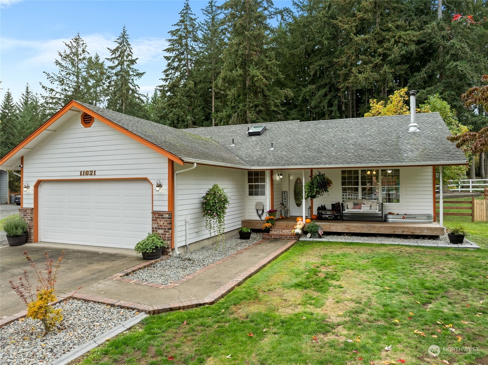 Property Photo:  11621 Devin Lane SE  WA 98597 