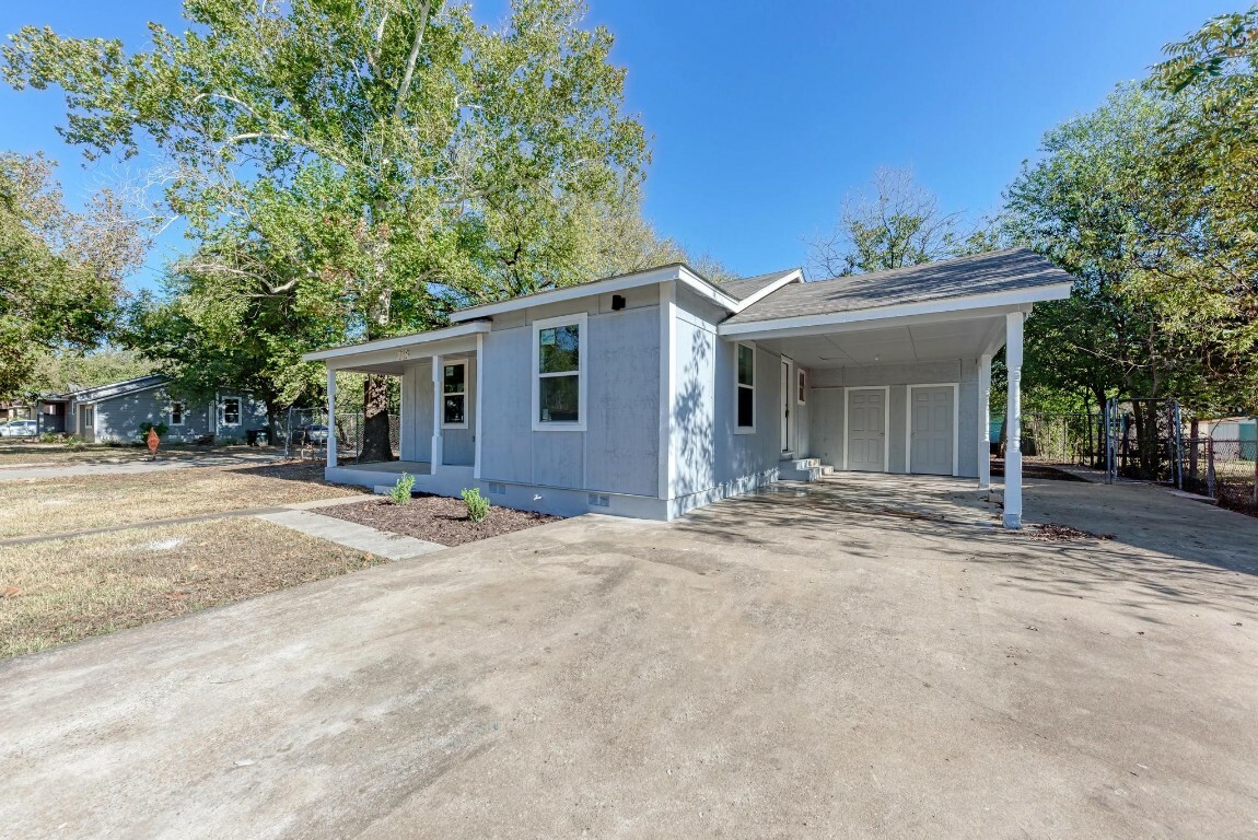 Property Photo:  718 Barbara Drive  TX 78666 