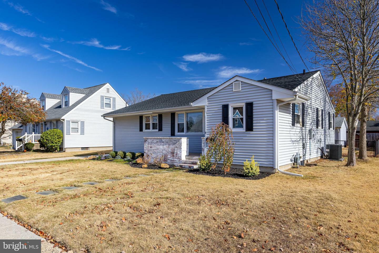 Property Photo:  14 Alton Road  NJ 08619 