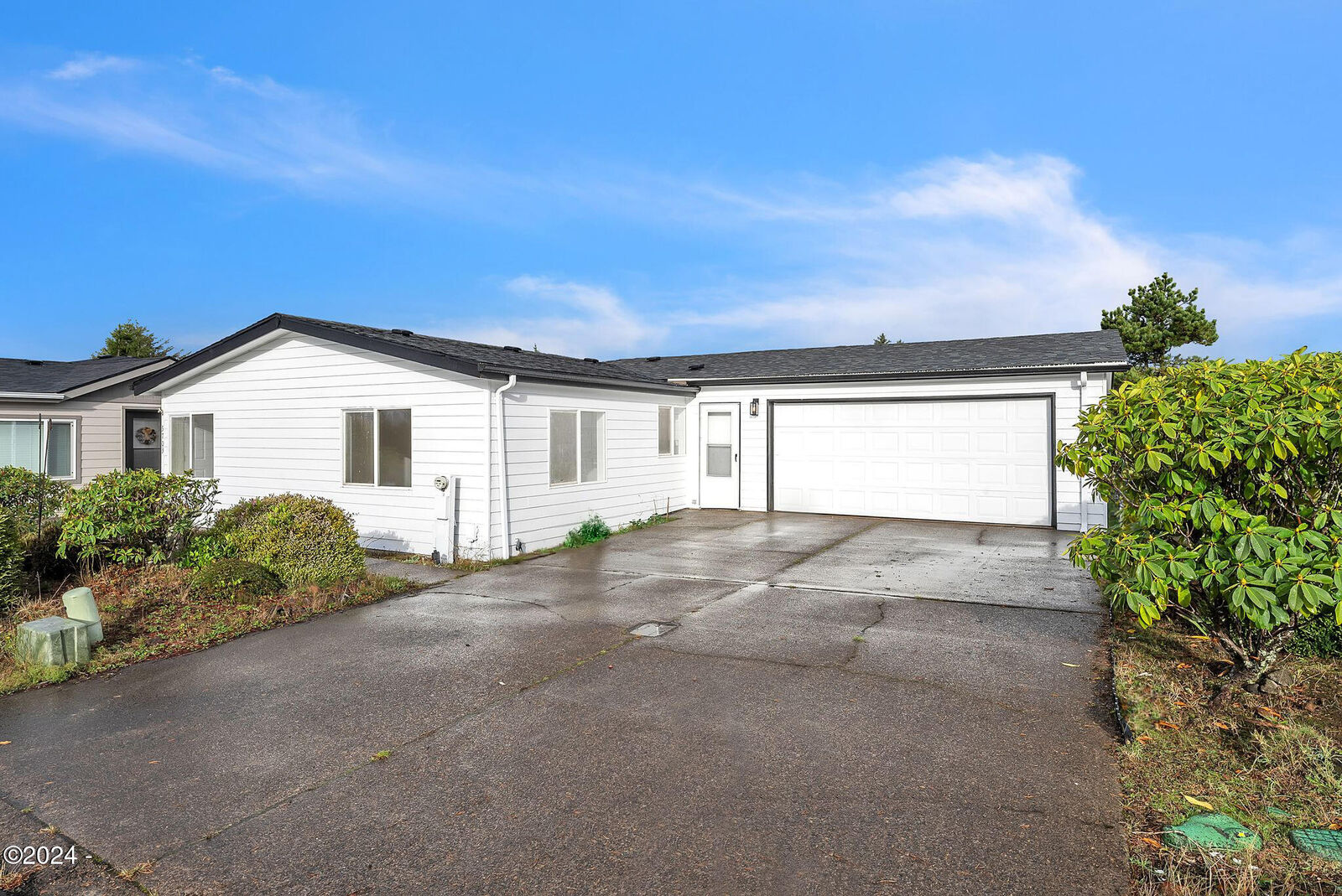 Property Photo:  5703 NE Windmill Drive  OR 97365 