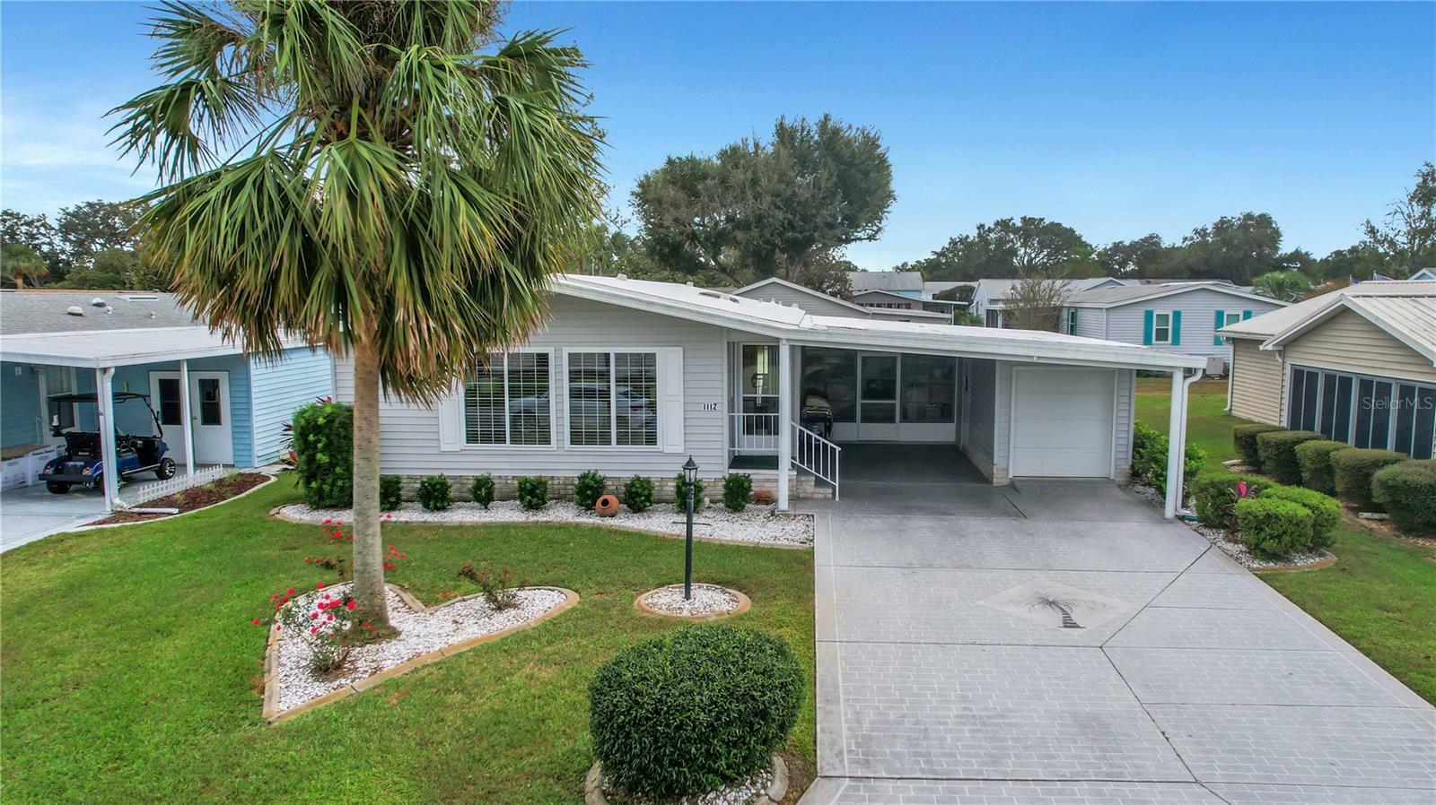 Property Photo:  1112 Paradise Drive  FL 32159 