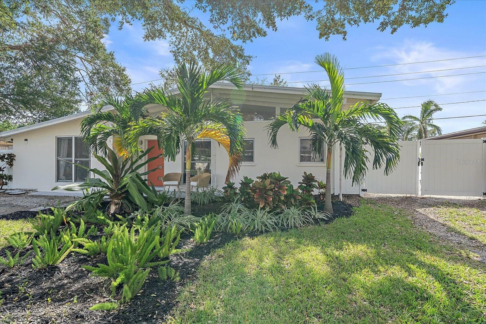 Property Photo:  2966 Browning Street  FL 34237 