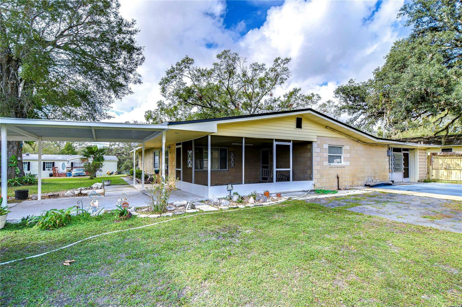 Property Photo:  33137 Cercelia Road  FL 33523 