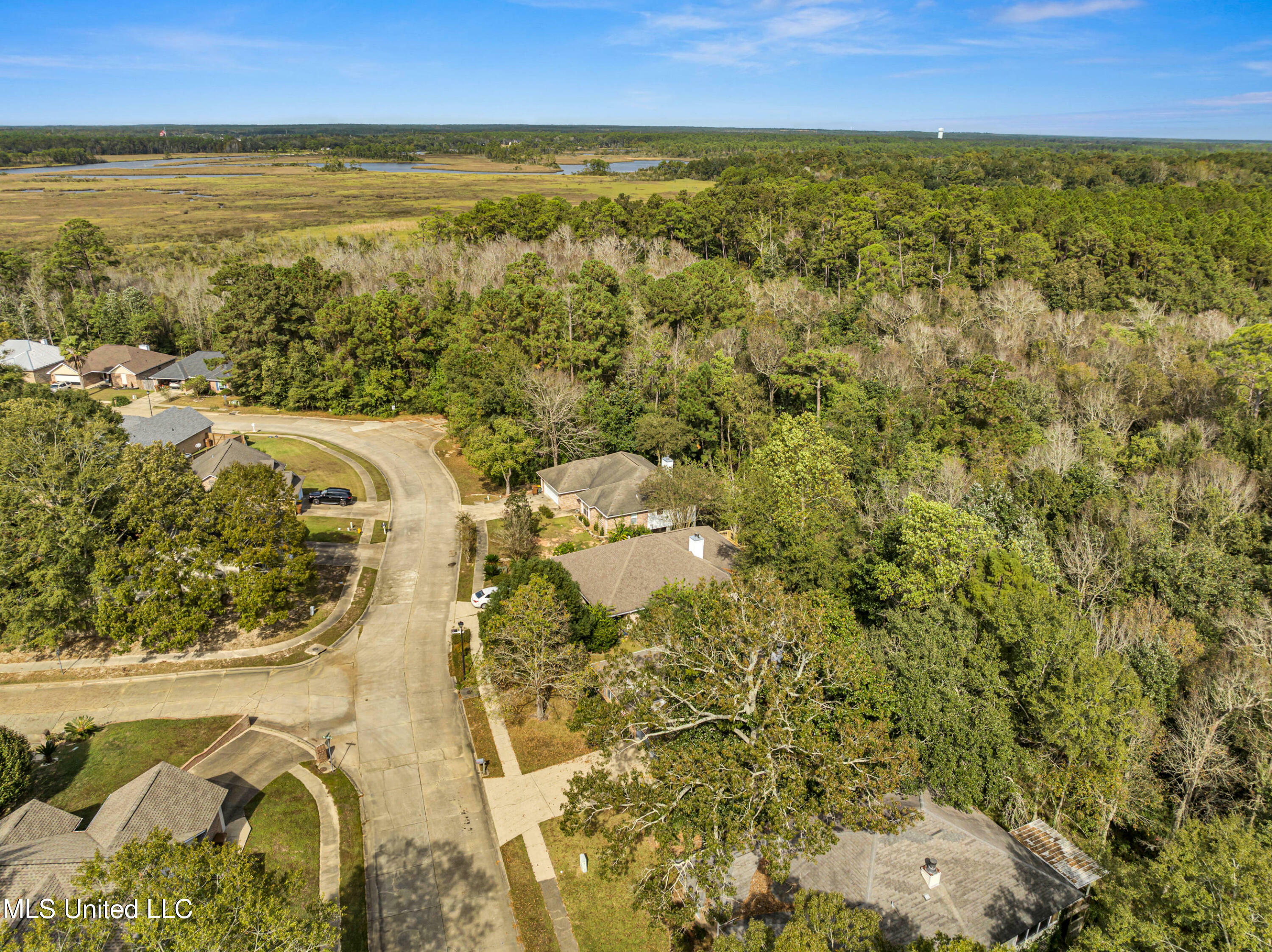 Property Photo:  932 Bluff Ridge  MS 39532 