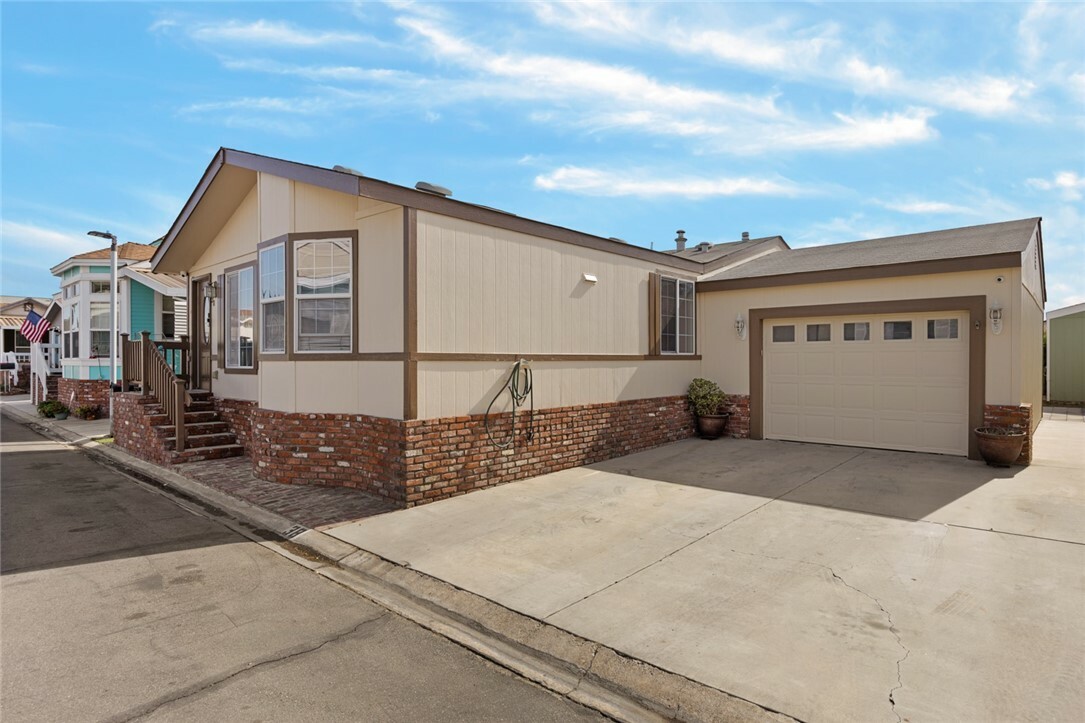 Property Photo: 19127 Pioneer 38 CA 90701