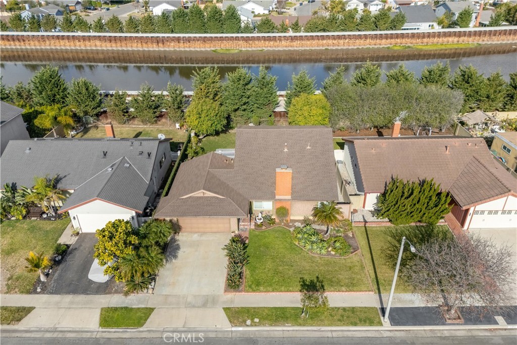 Property Photo: 17297 Apel Lane CA 92649