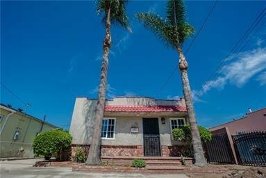 Property Photo:  621 Magnolia Avenue  CA 90301 