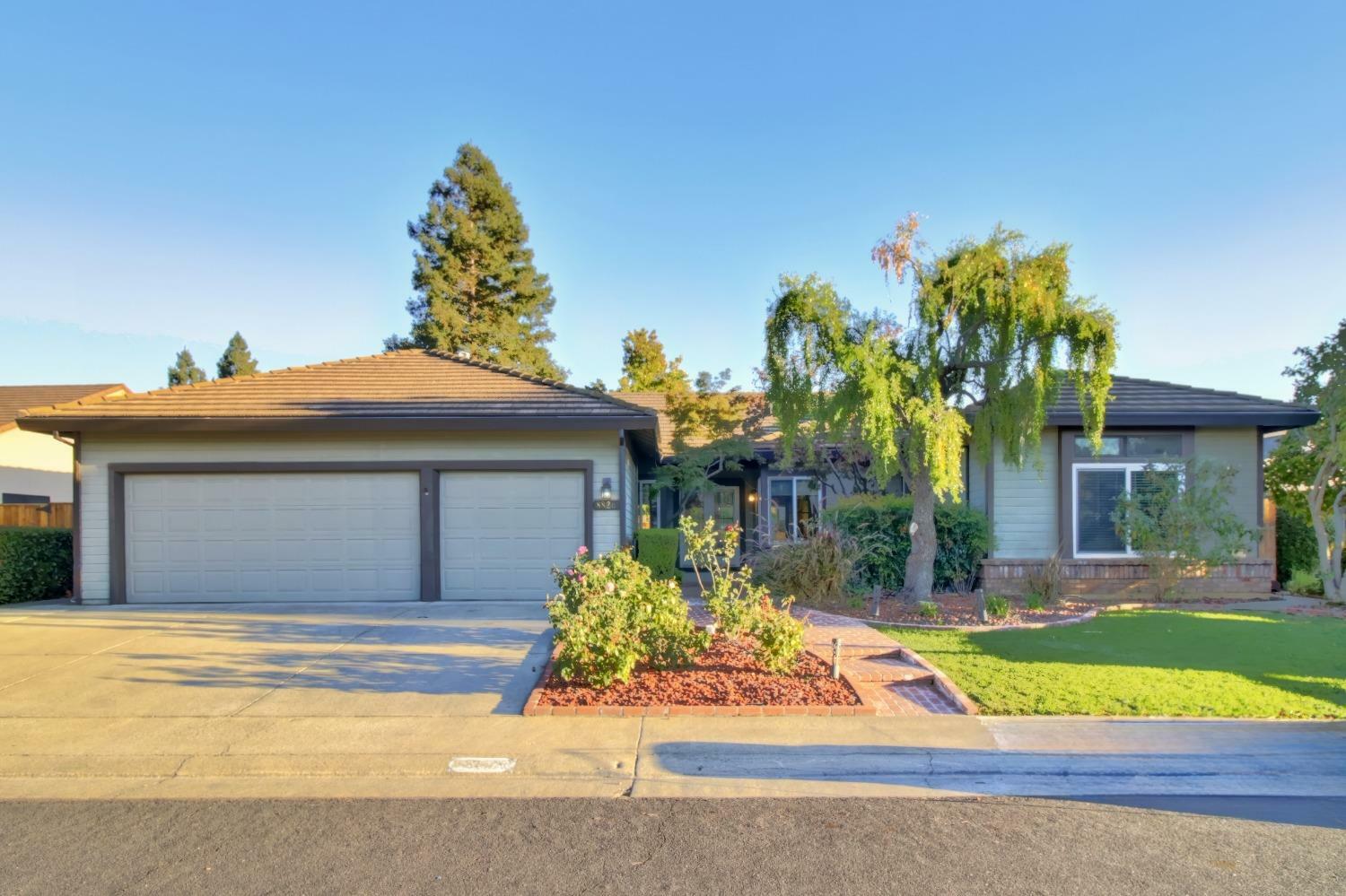 Property Photo:  8826 Mountbatten Way  CA 95624 