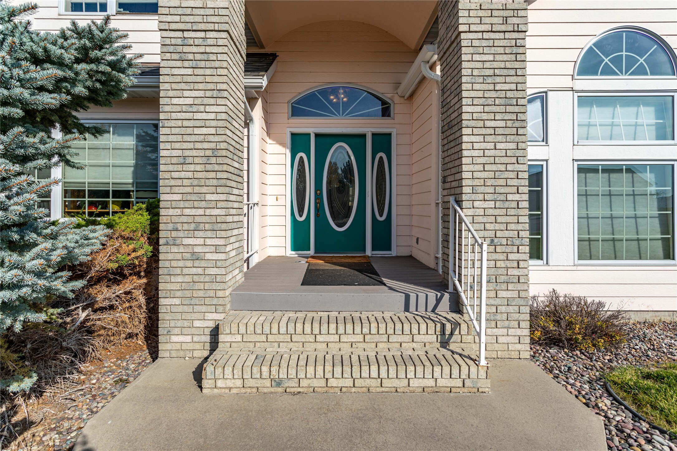 Property Photo: 6308 Hillview Way MT 59803