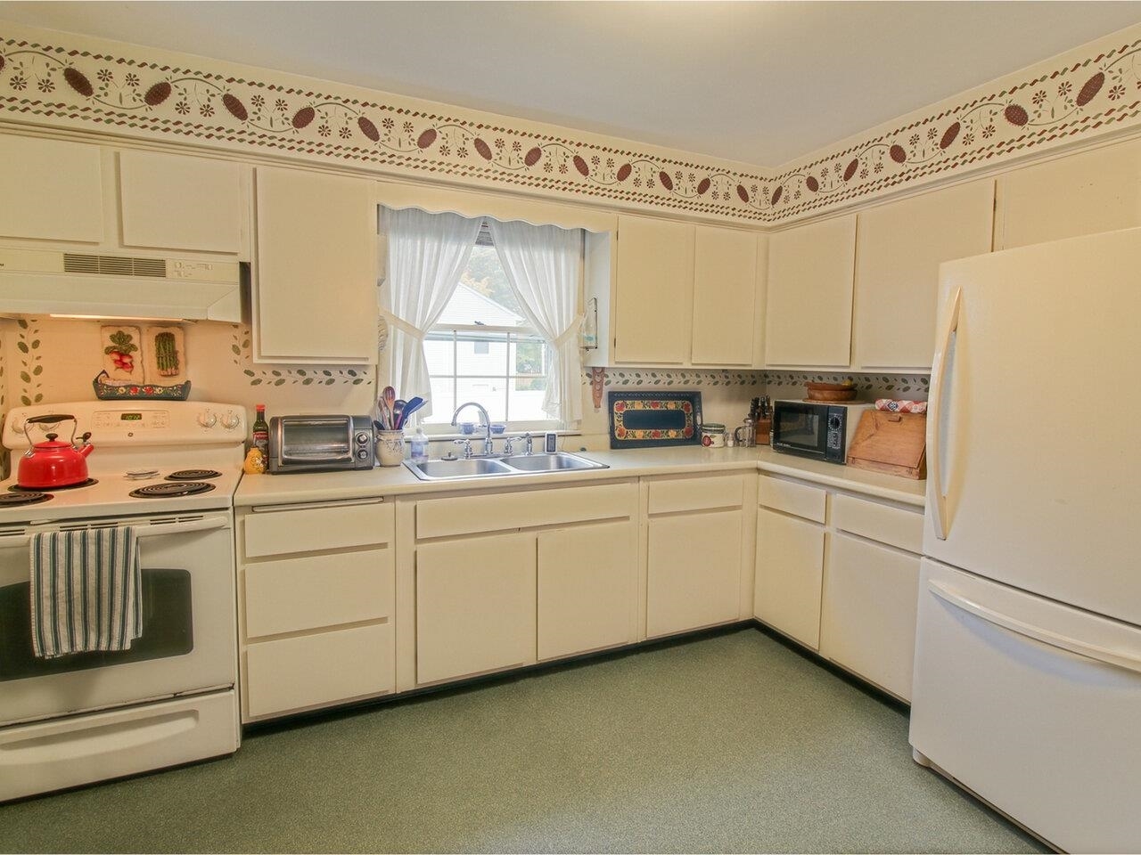 Property Photo:  6 Orchard Terrace  VT 05452 