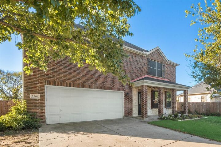 Property Photo:  2201 Goose Down Court  TX 76065 