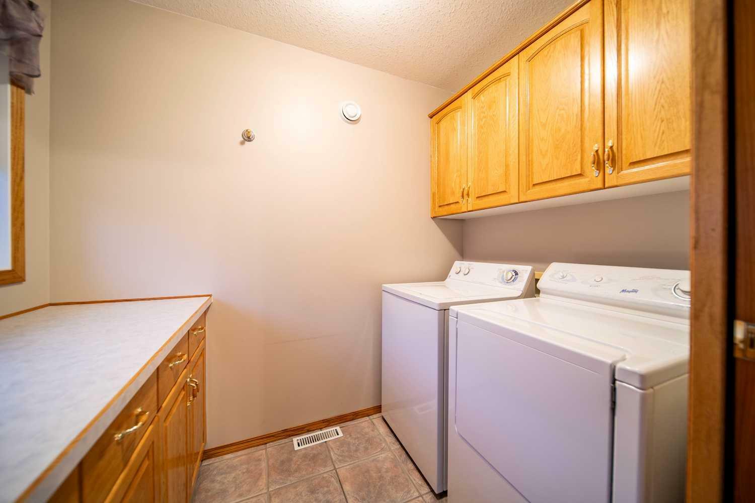 Property Photo:  4020 53 Avenue  AB T0B 3S0 