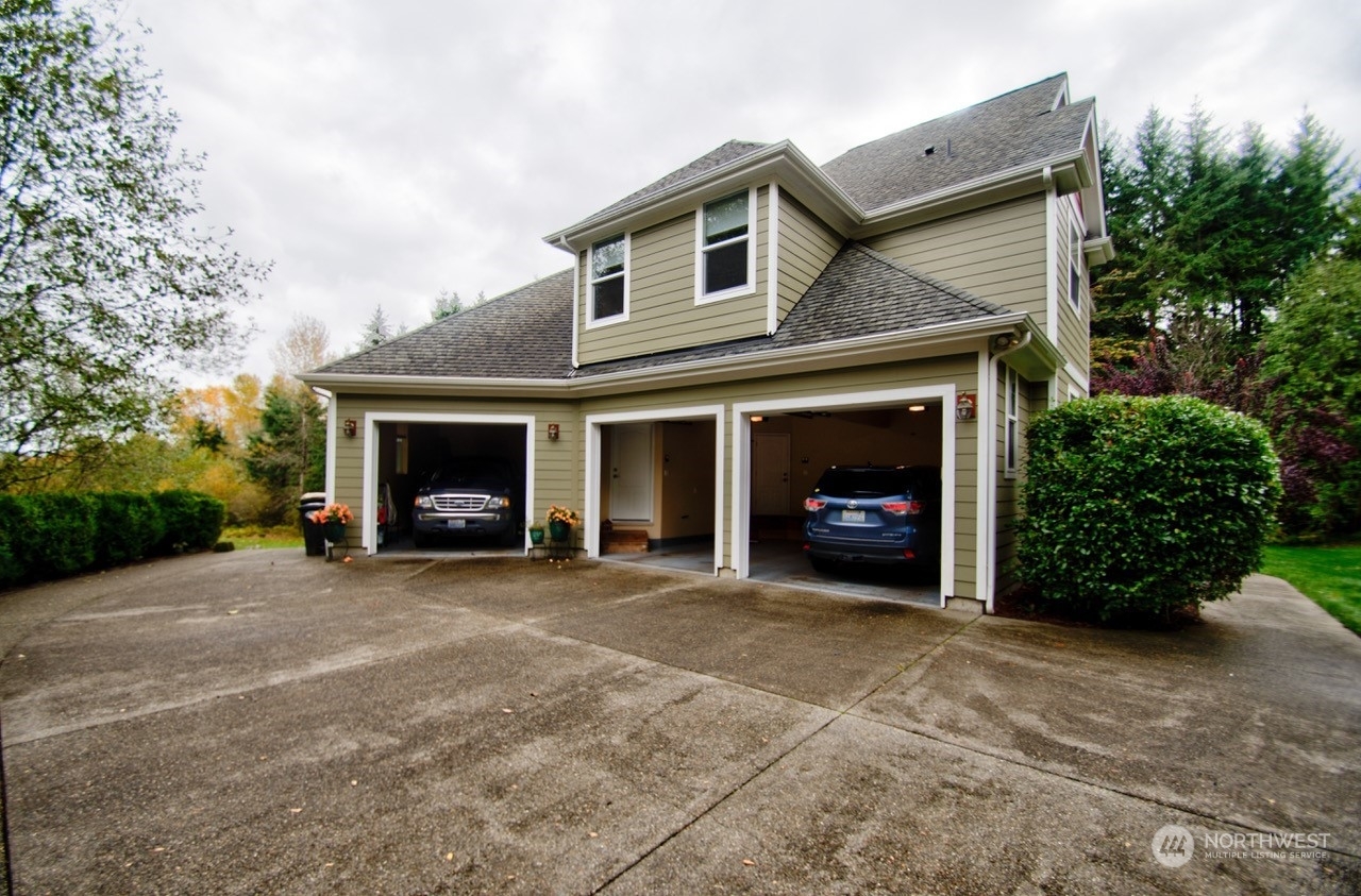 Property Photo:  12120 Windtree Lane SE  WA 98576 