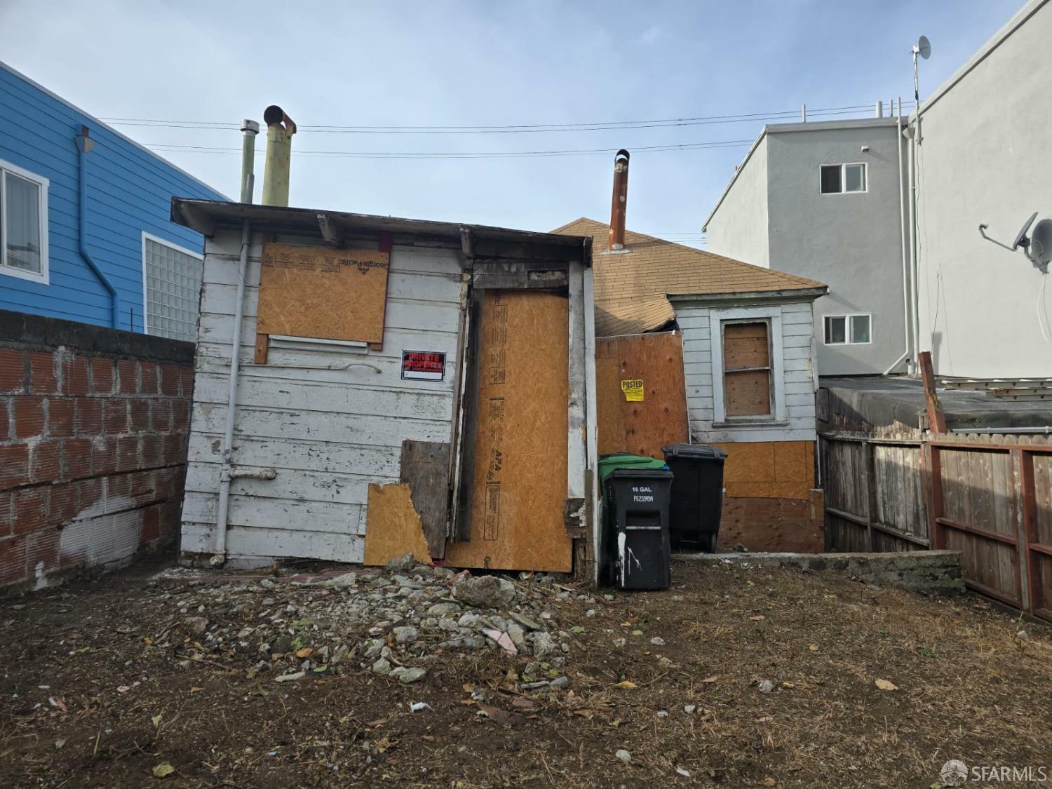 Property Photo:  109 Lowell Street  CA 94112 