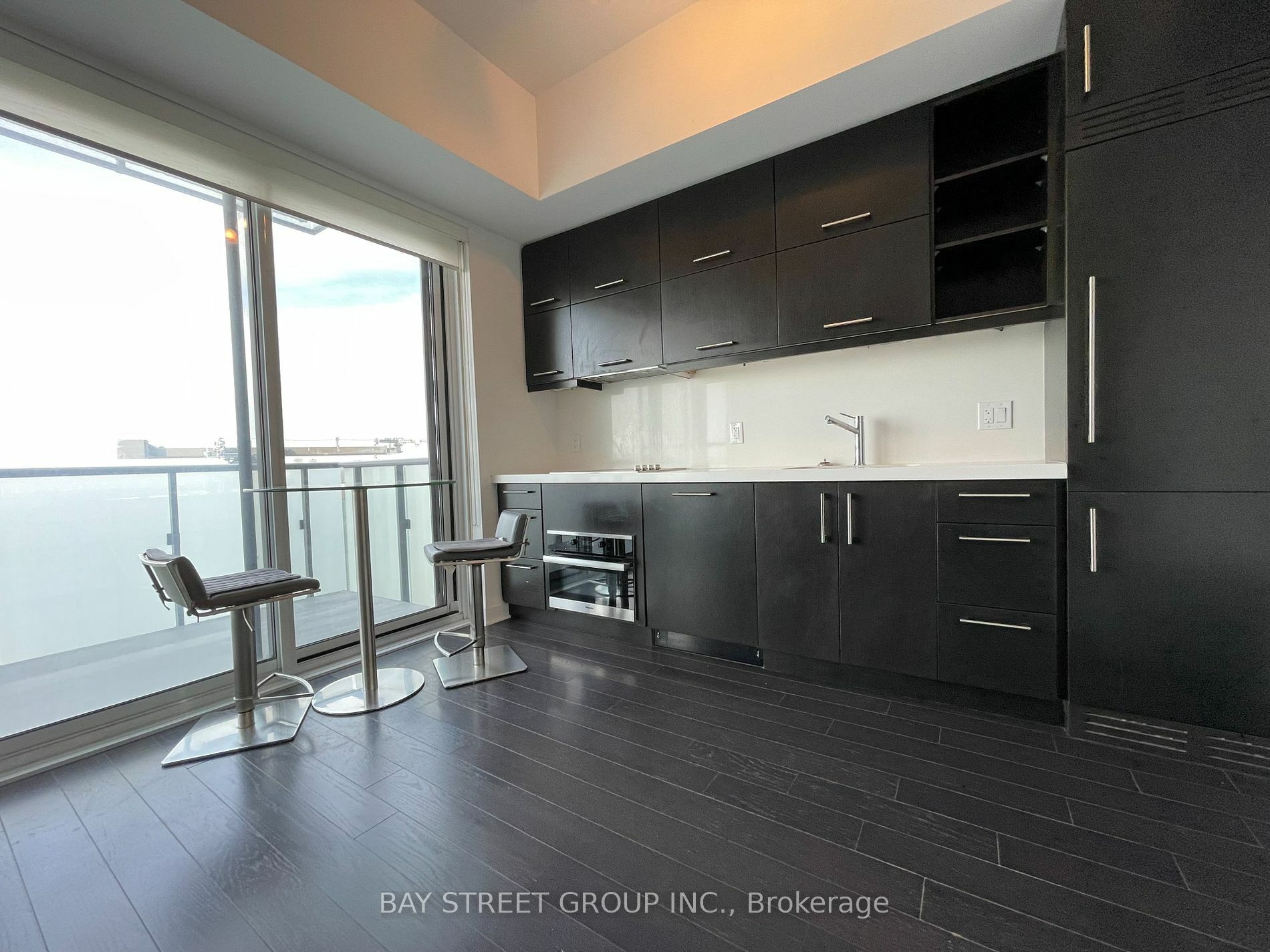 Property Photo:  1080 Bay St 5105  ON M5S 0A5 