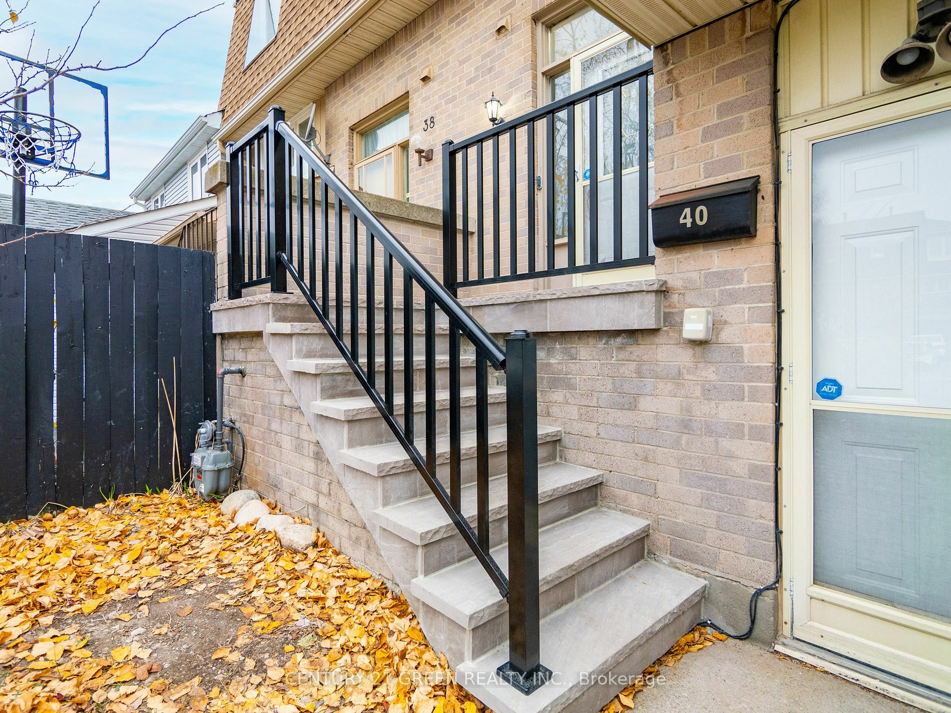 Property Photo:  40 Primrose Cres  ON L6Z 1E2 