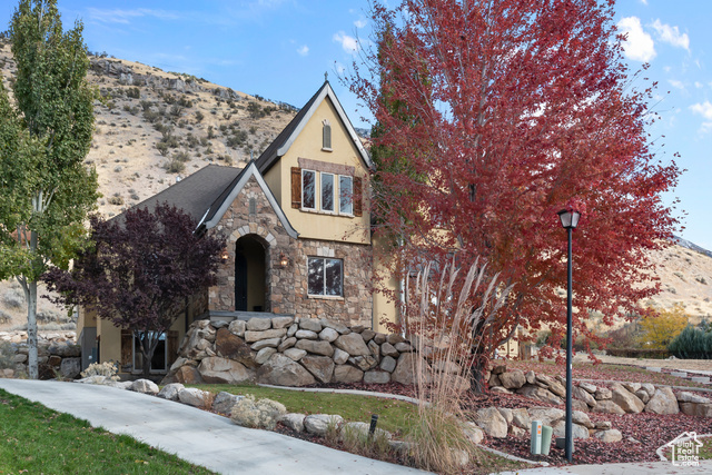 Property Photo:  9476 N Timpanogos Cv  UT 84062 