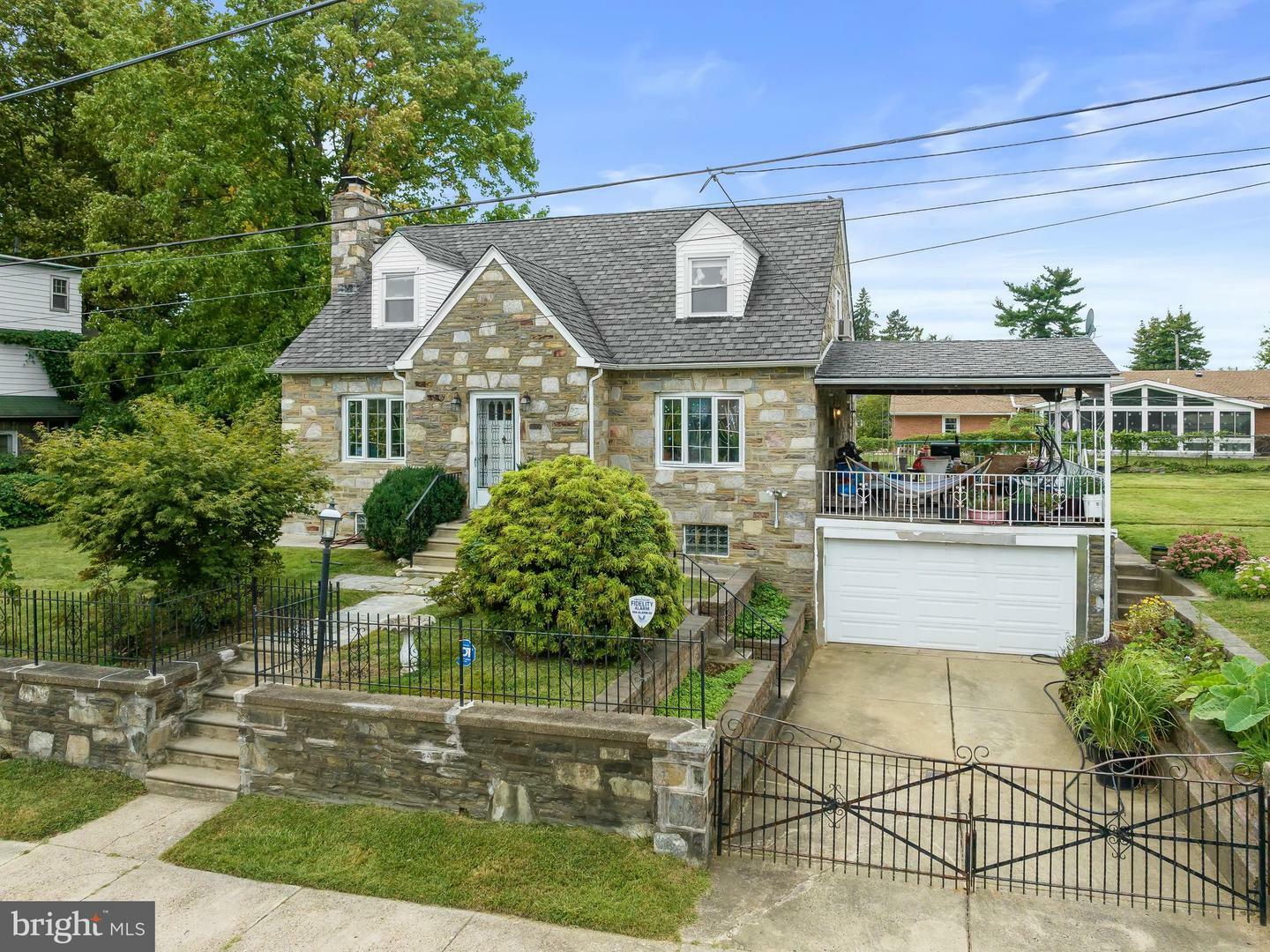 Property Photo:  6622 N American Street  PA 19126 