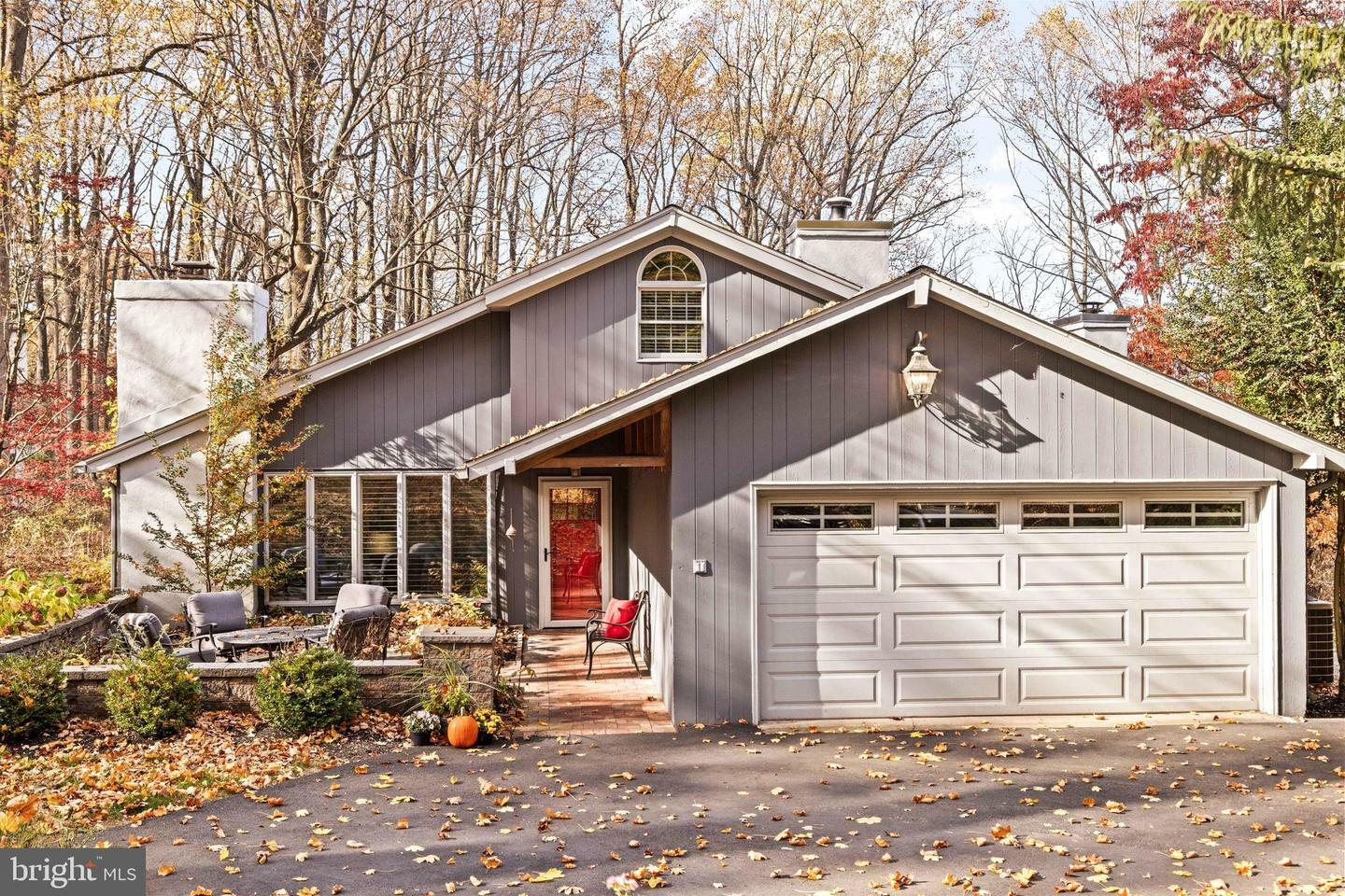 Property Photo:  6095 Stoney Hill Road  PA 18938 