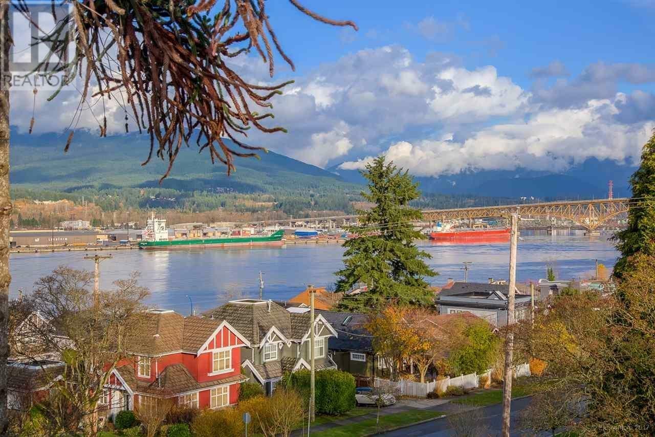 Property Photo:  2798 Yale Street  BC V5K 1C3 