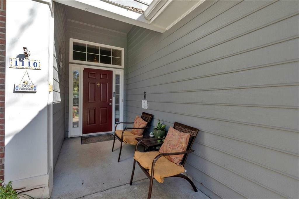 Property Photo:  1110 Towne Manor Court NW  GA 30144 