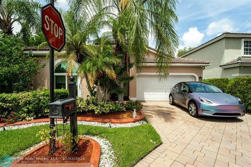 Property Photo:  1104 NW 116th Ave  FL 33071 