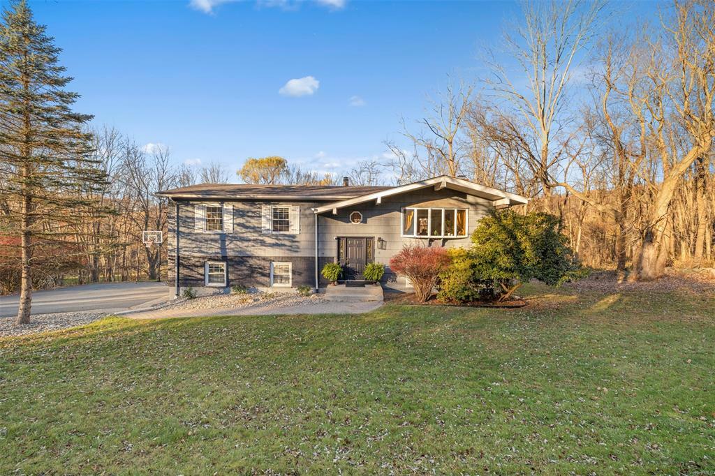 Property Photo:  18 Waterbury Road  NY 10990 